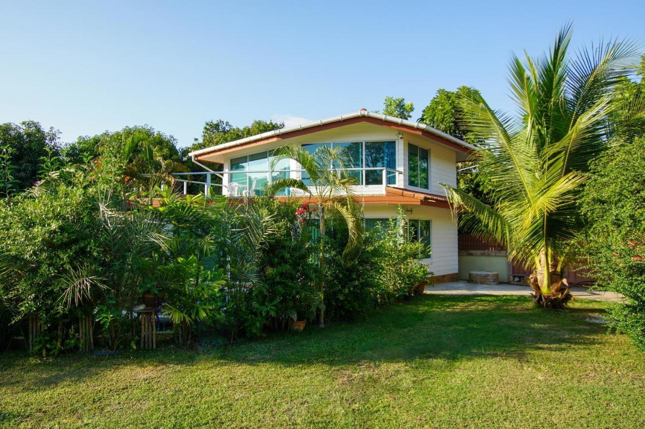 Tina'S Living Paradise - Guesthouses With Private Pool Ban Phe Exterior photo