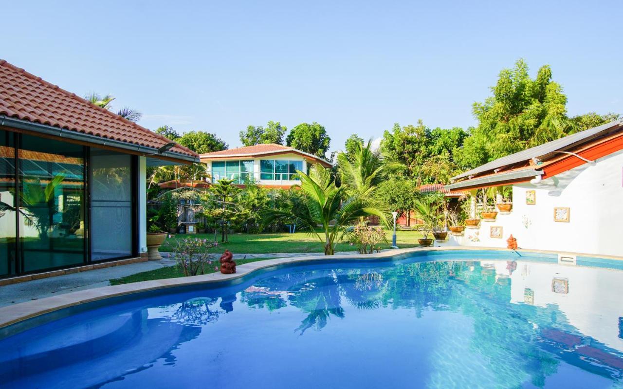 Tina'S Living Paradise - Guesthouses With Private Pool Ban Phe Exterior photo