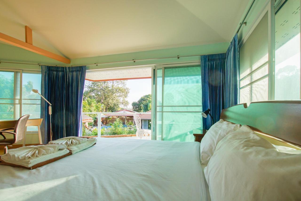 Tina'S Living Paradise - Guesthouses With Private Pool Ban Phe Exterior photo