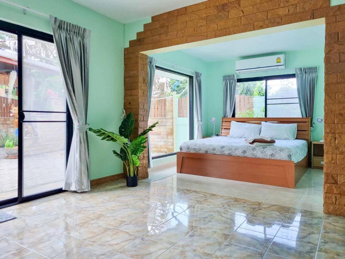 Tina'S Living Paradise - Guesthouses With Private Pool Ban Phe Exterior photo