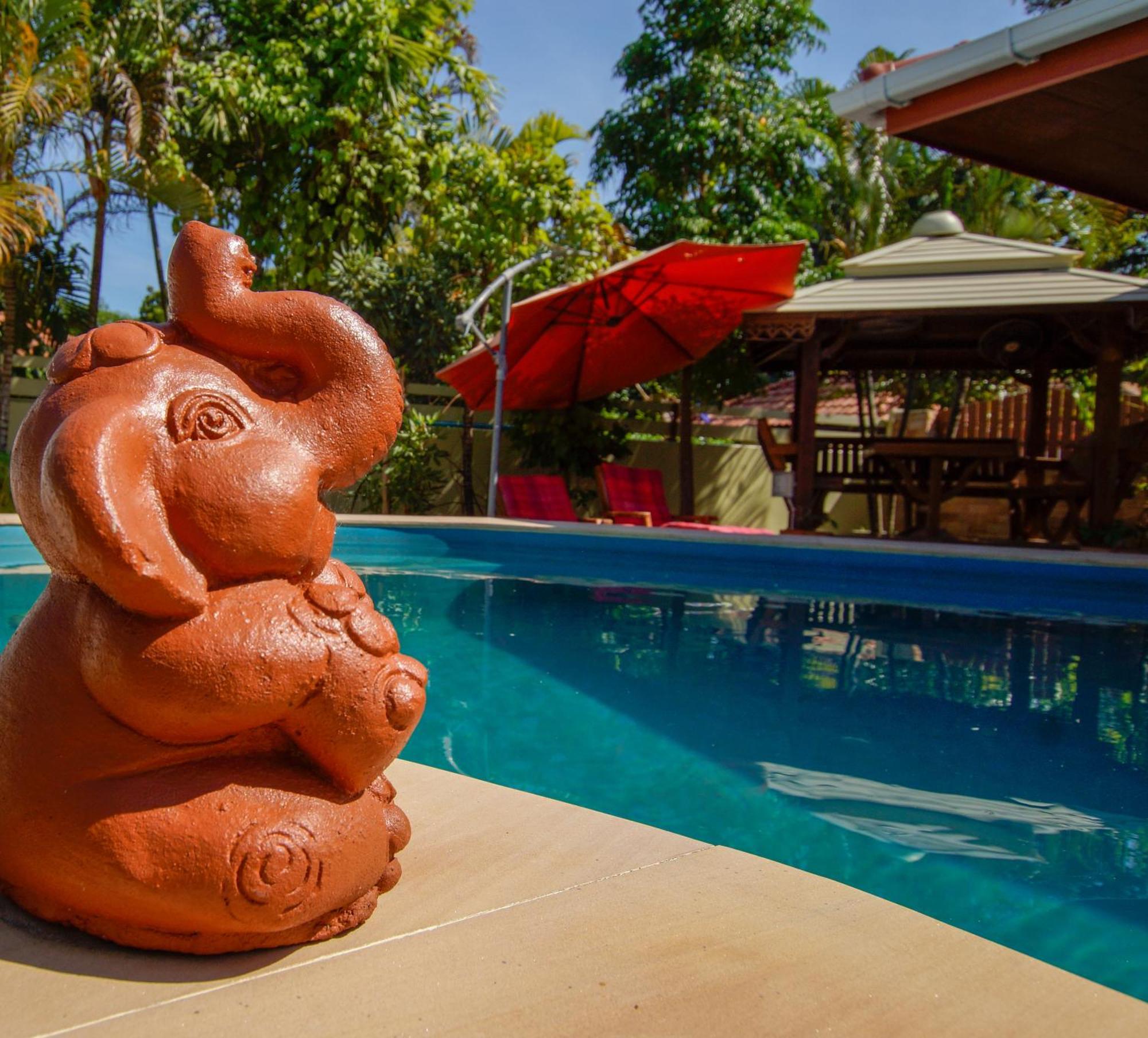 Tina'S Living Paradise - Guesthouses With Private Pool Ban Phe Exterior photo
